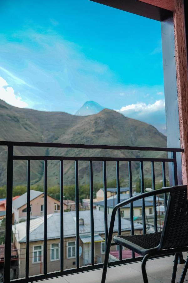 Kazbegi Apartments Esterno foto